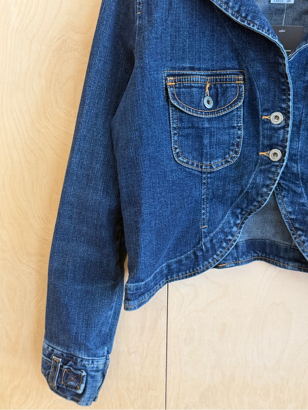 Vintage Levi's Cropped Denim Jacket - Picture 2 of 5